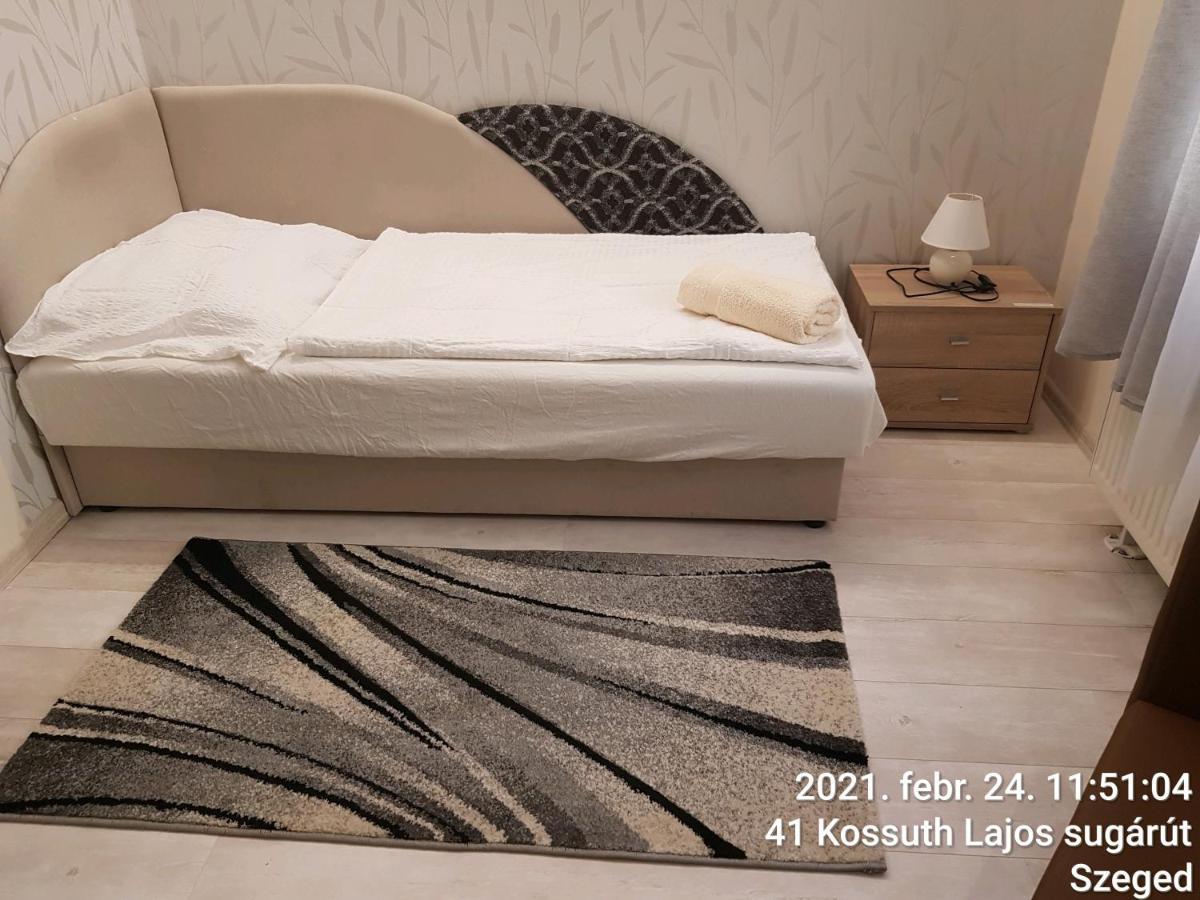 Rozsa Apartmanhaz Сегед Экстерьер фото